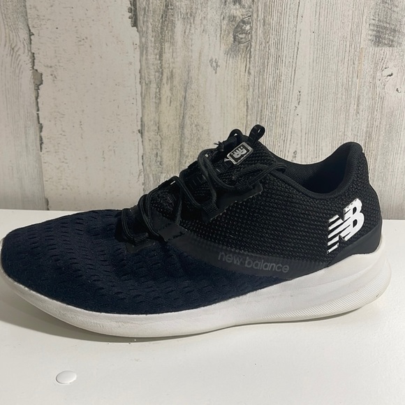 Mens New Balance Cush District Run V 